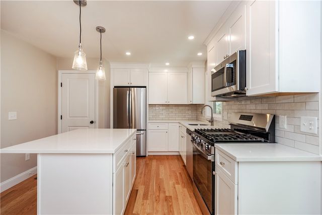 81 Cadora Avenue, Warwick, RI 02818