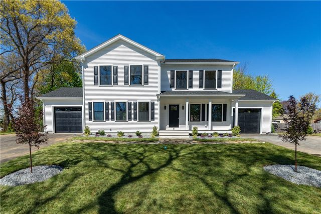 81 Cadora Avenue, Warwick, RI 02818