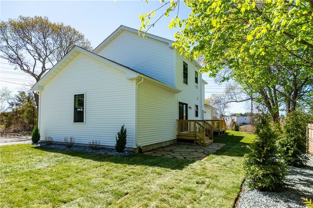 81 Cadora Avenue, Warwick, RI 02818