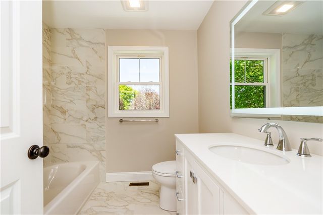 81 Cadora Avenue, Warwick, RI 02818