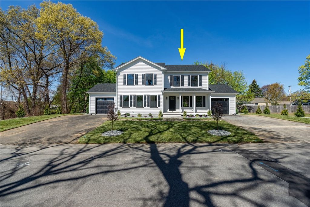 81 Cadora Avenue, Warwick, RI 02818