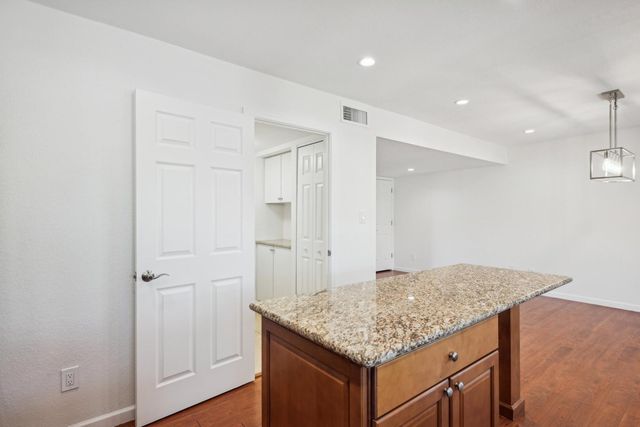 5111 N 83rd Street, Scottsdale, AZ 85250