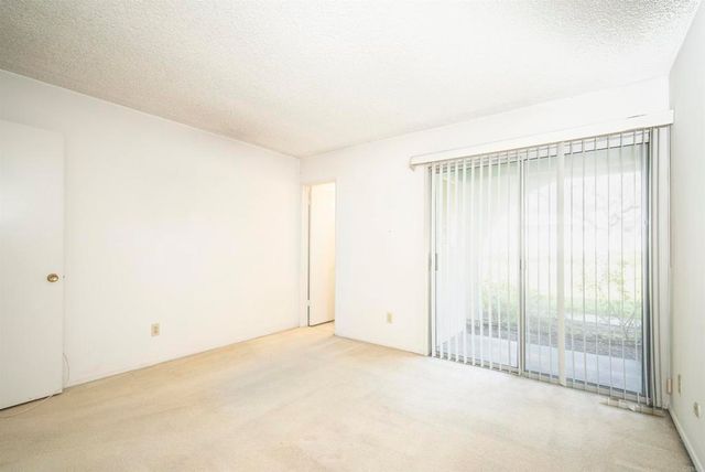 3592 Boussock Lane, Oceanside, CA 92057