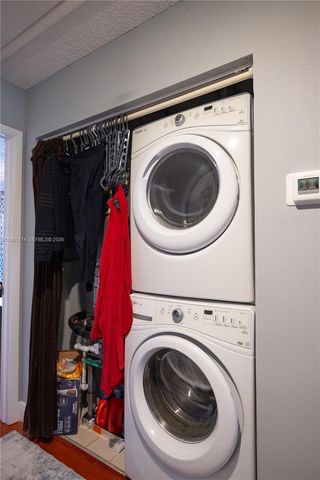 898 NW 47th St, Deerfield Beach, FL 33064