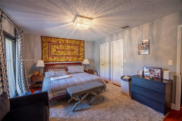 898 NW 47th St, Deerfield Beach, FL 33064