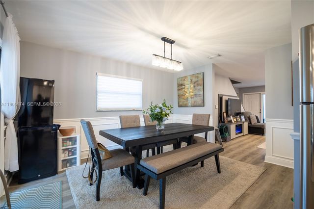 898 NW 47th St, Deerfield Beach, FL 33064