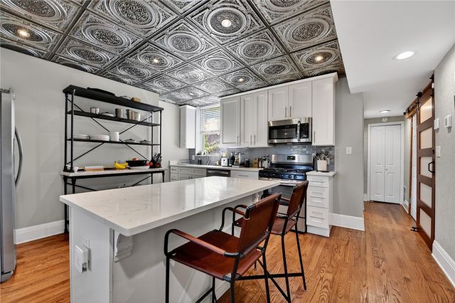 1113 Linden Pl, Central North Side, PA 15212