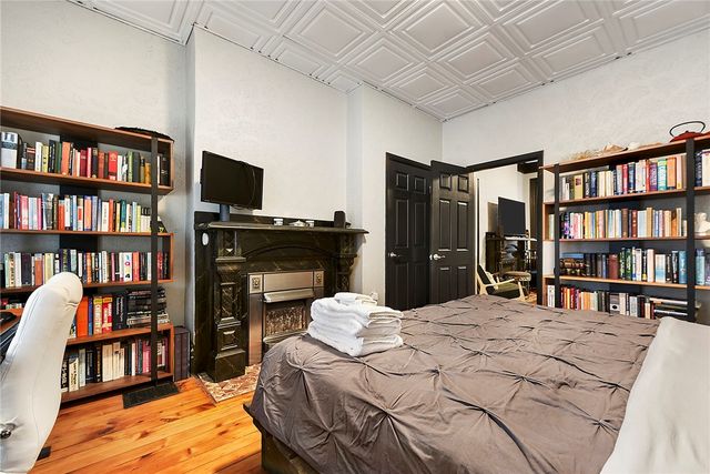 1113 Linden Pl, Central North Side, PA 15212