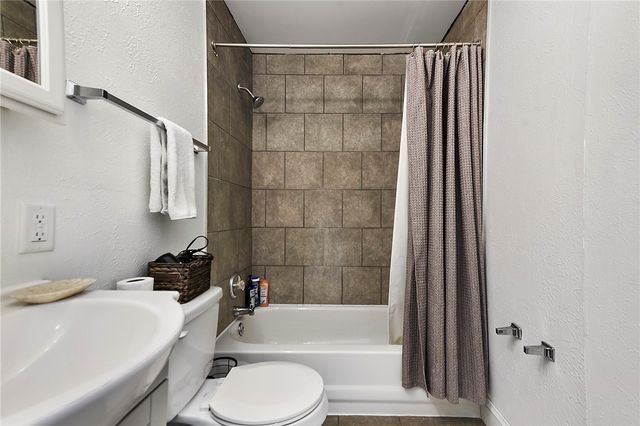 1113 Linden Pl, Central North Side, PA 15212