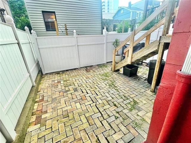 1113 Linden Pl, Central North Side, PA 15212