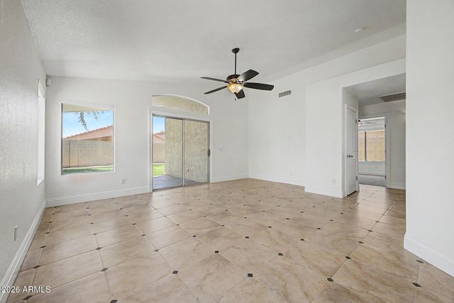 3297 E JUANITA Avenue, Gilbert, AZ 85234