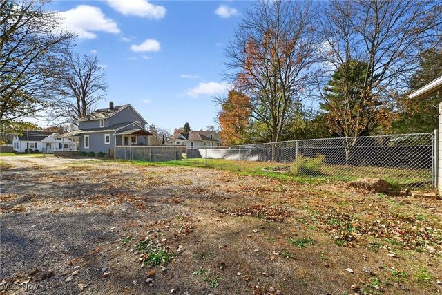 304 Elm Street, South Amherst, OH 44001