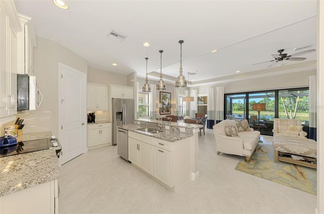 10407 MEDJOOL DRIVE, Venice, FL 34293