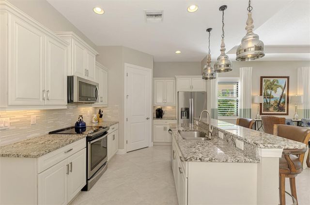 10407 MEDJOOL DRIVE, Venice, FL 34293