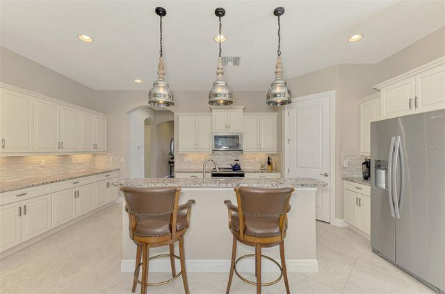 10407 MEDJOOL DRIVE, Venice, FL 34293