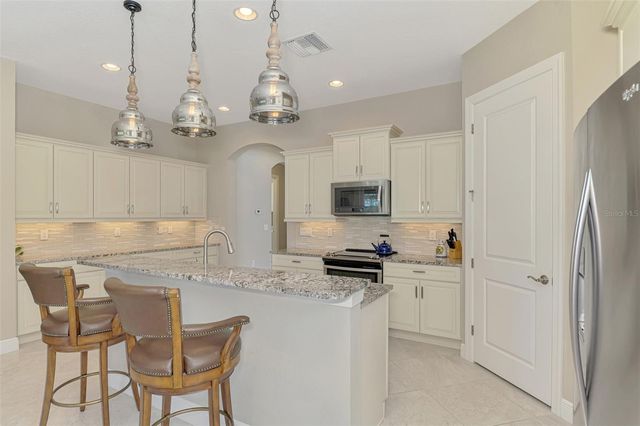 10407 MEDJOOL DRIVE, Venice, FL 34293