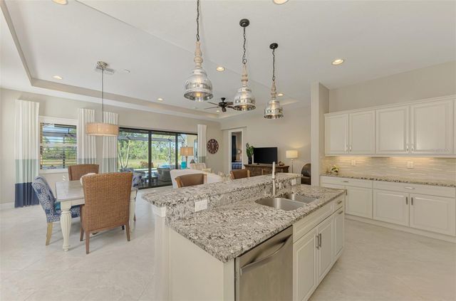 10407 MEDJOOL DRIVE, Venice, FL 34293