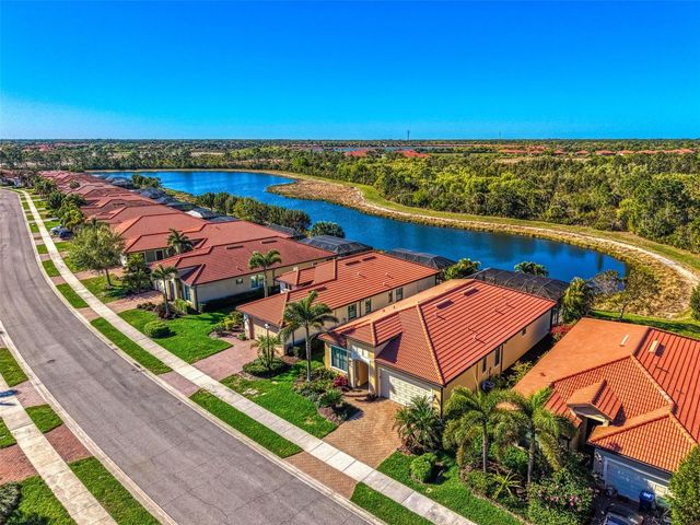 10407 MEDJOOL DRIVE, Venice, FL 34293