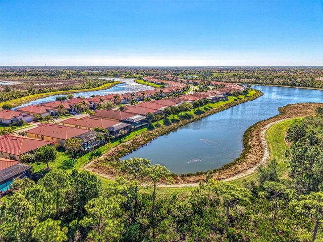 10407 MEDJOOL DRIVE, Venice, FL 34293