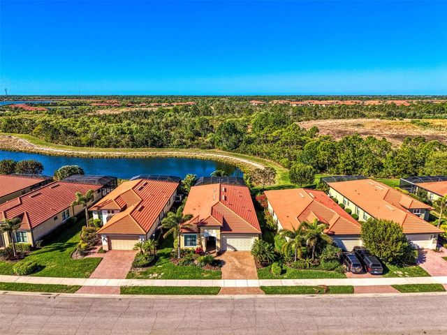 10407 MEDJOOL DRIVE, Venice, FL 34293