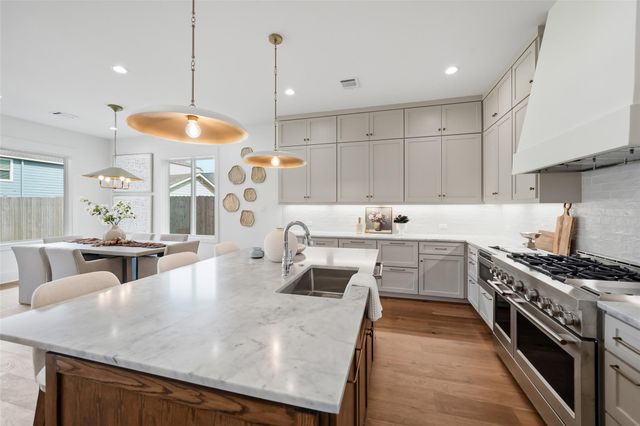 1023 E 23rd Street, Houston, TX 77009