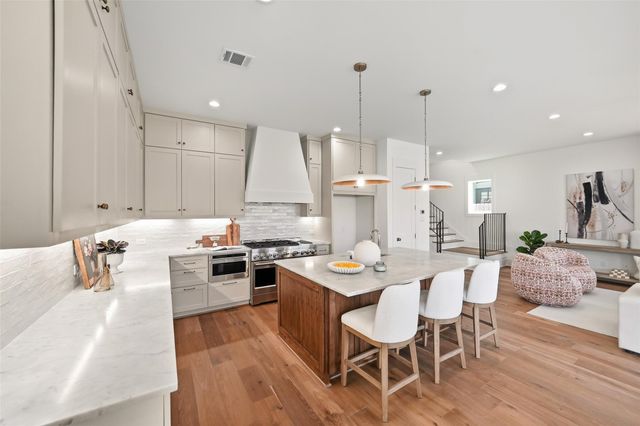 1023 E 23rd Street, Houston, TX 77009