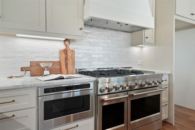 1023 E 23rd Street, Houston, TX 77009