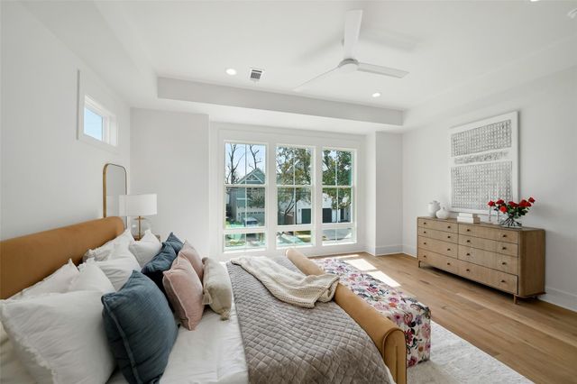 1023 E 23rd Street, Houston, TX 77009