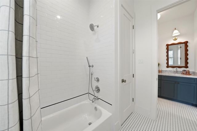 1023 E 23rd Street, Houston, TX 77009