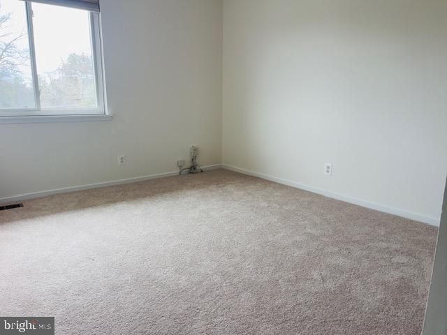 2716 GLENGYLE DR, Vienna, VA 22181