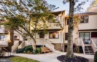 2716 GLENGYLE DR, Vienna, VA 22181