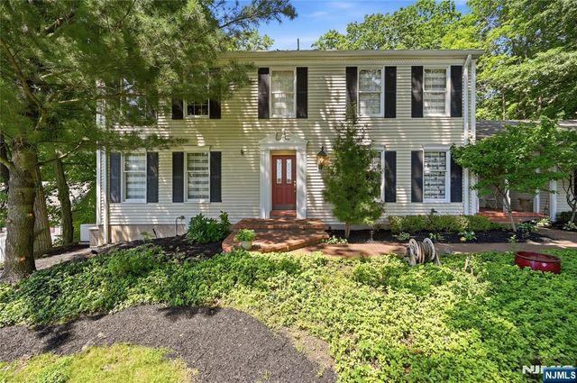 111 Kitchell Lake Drive, West Milford, NJ 07480