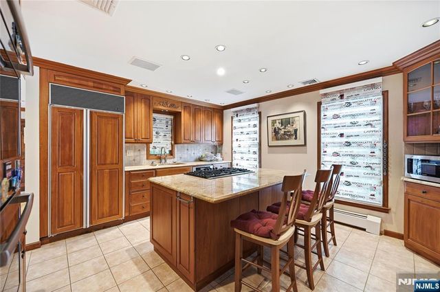 111 Kitchell Lake Drive, West Milford, NJ 07480