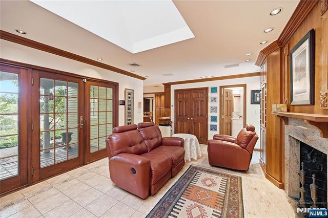 111 Kitchell Lake Drive, West Milford, NJ 07480