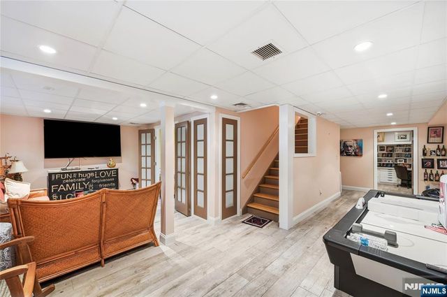 111 Kitchell Lake Drive, West Milford, NJ 07480