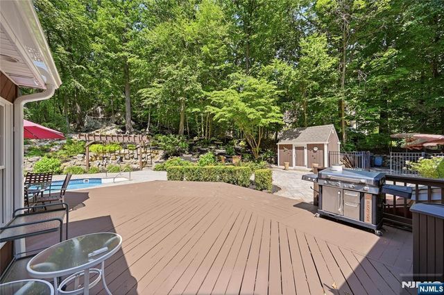 111 Kitchell Lake Drive, West Milford, NJ 07480