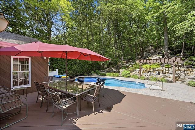 111 Kitchell Lake Drive, West Milford, NJ 07480