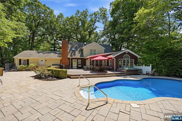 111 Kitchell Lake Drive, West Milford, NJ 07480