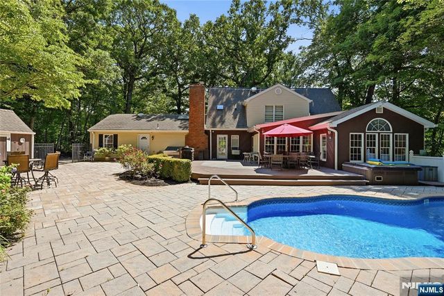 111 Kitchell Lake Drive, West Milford, NJ 07480