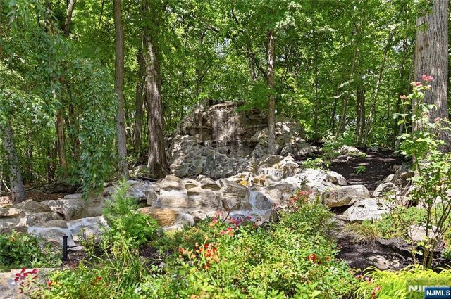 111 Kitchell Lake Drive, West Milford, NJ 07480