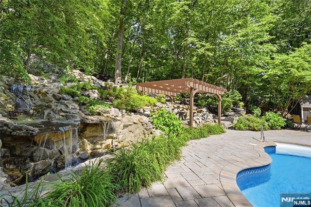 111 Kitchell Lake Drive, West Milford, NJ 07480