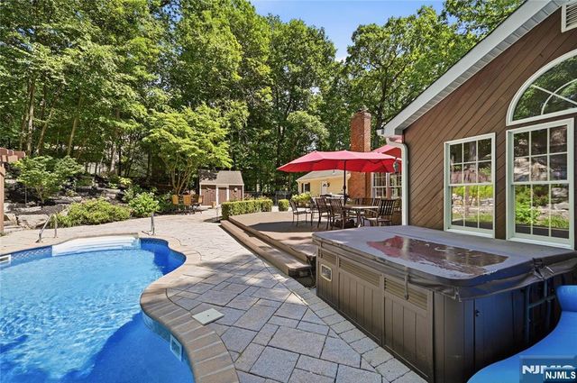 111 Kitchell Lake Drive, West Milford, NJ 07480