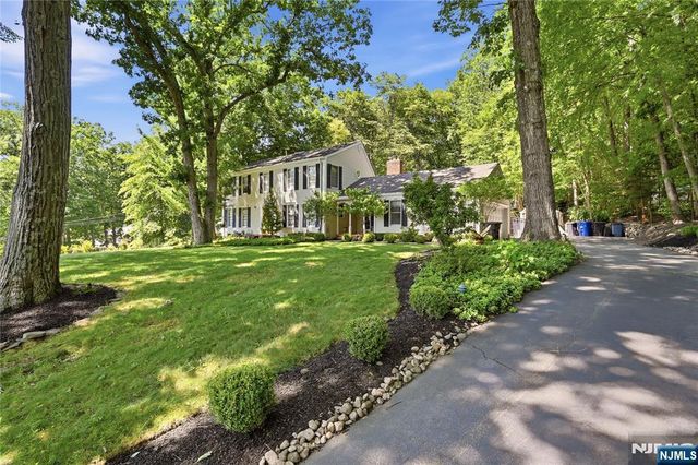 111 Kitchell Lake Drive, West Milford, NJ 07480