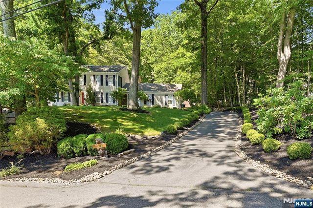 111 Kitchell Lake Drive, West Milford, NJ 07480