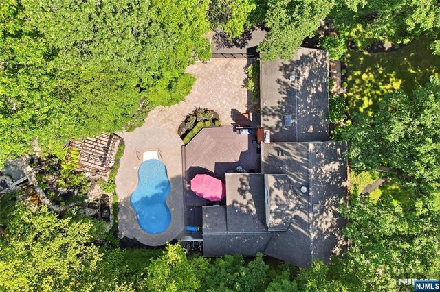 111 Kitchell Lake Drive, West Milford, NJ 07480