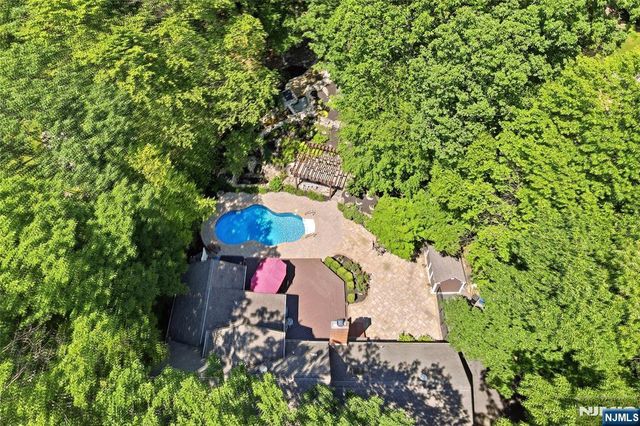 111 Kitchell Lake Drive, West Milford, NJ 07480