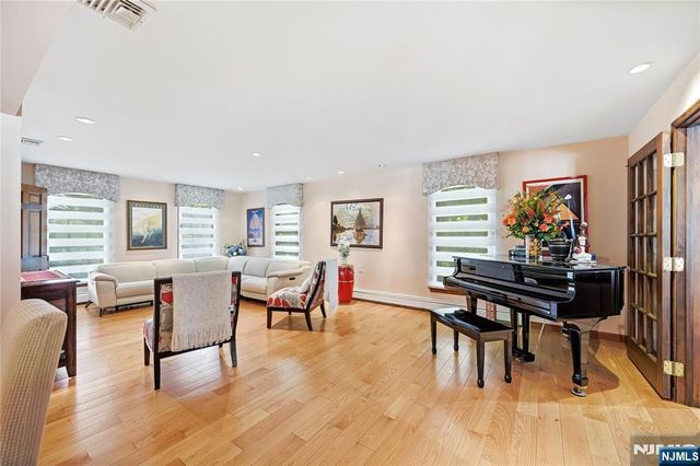 111 Kitchell Lake Drive, West Milford, NJ 07480