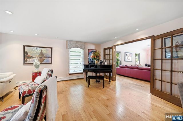 111 Kitchell Lake Drive, West Milford, NJ 07480