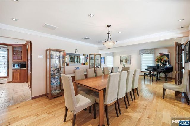 111 Kitchell Lake Drive, West Milford, NJ 07480