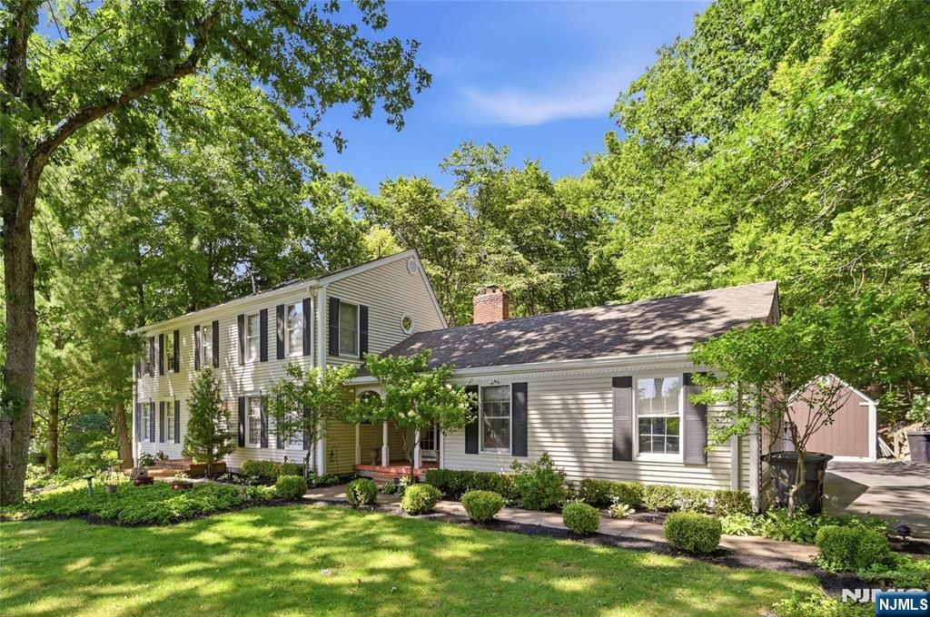 111 Kitchell Lake Drive, West Milford, NJ 07480